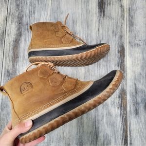 Sorel Out N About leather waterproof boot